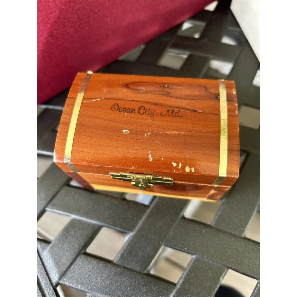 Souvenir Ocean City Maryland Wooden‎ Trinket Box 1983
